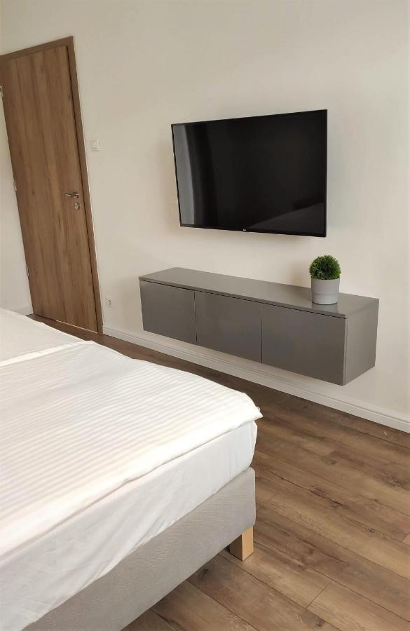 Helena Studio Apartman Siófok Exteriör bild