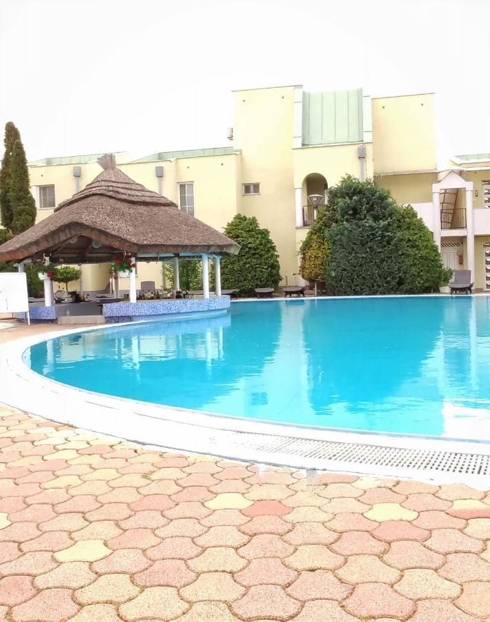 Helena Studio Apartman Siófok Exteriör bild