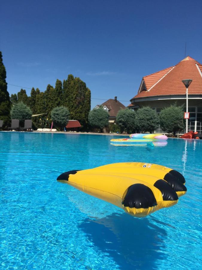 Helena Studio Apartman Siófok Exteriör bild