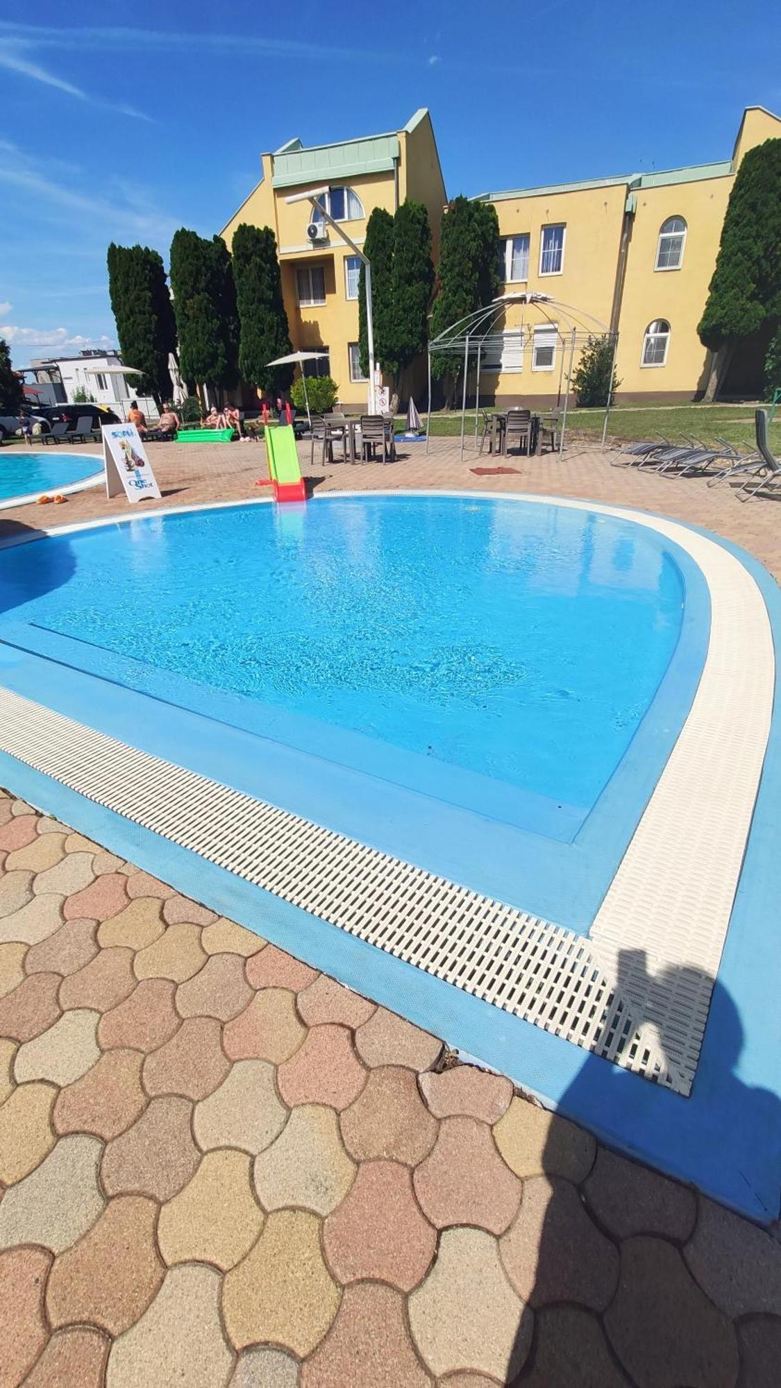Helena Studio Apartman Siófok Exteriör bild
